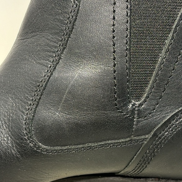 Timberland Ladies "Savin Hill" #8669A Black Leather Pull on Boots - Size 7.5 - Picture 10 of 12